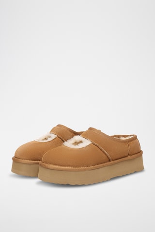 Socas forradas com plataforma em nobuck Plumed - Camel