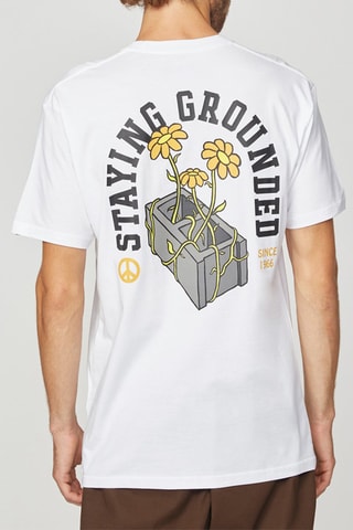 T-shirt Staying Grounded Wit en Zwart