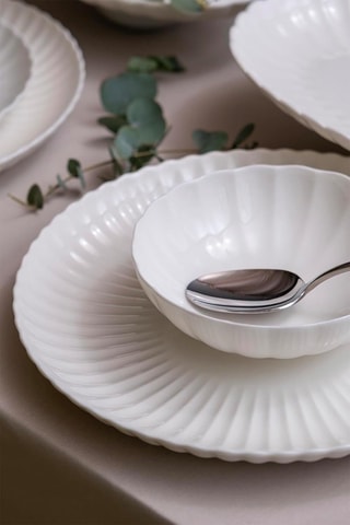 Serviço de porcelana - 18 peças 