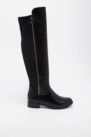 Botas acima do joelho 
Preto