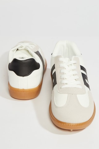 Sapatilhas - Branco e preto