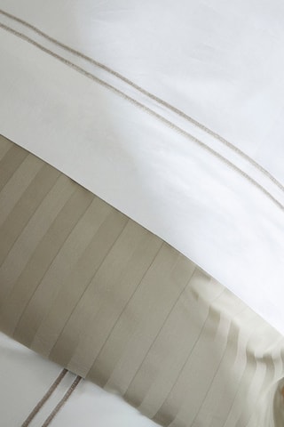 2 taies d'oreiller en satin de coton Nice Blanc et taupe - 50 x 70 cm