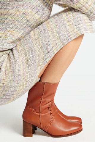 Botins em couro - Castanho