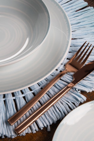 6 assiettes plates en porcelaine - 27 cm