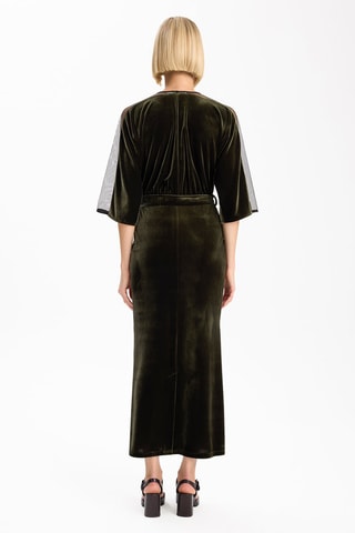 Vestido direito em veludo - Caqui