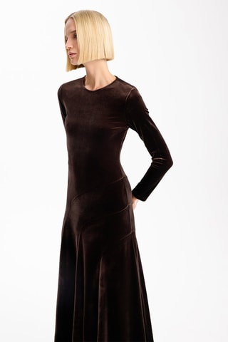 Vestido comprido em veludo - Castanho
