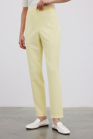 Calças slim cintura subida - Amarelo
