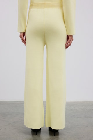 Calças wide legs cintura subida - Amarelo