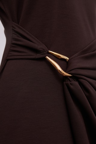 Vestido traçado - Castanho