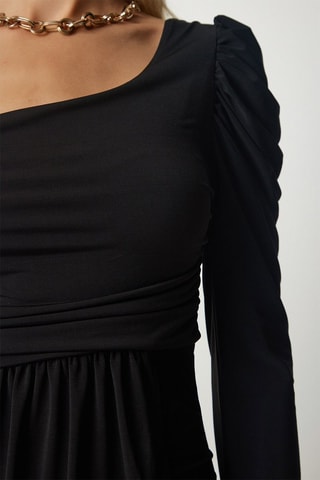 Vestido assimétrico - Preto