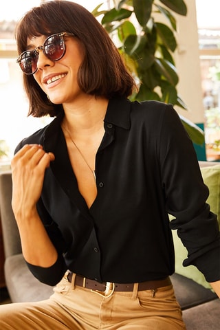 Camisa regular - Preto