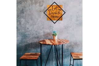 Décoration murale en bois Eat, Drink Be, Happy - 54 x 54 cm - Naturel et noir