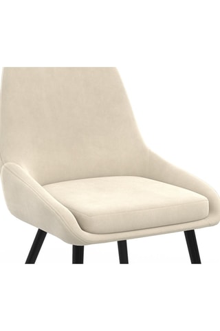 2 cadeiras Olivia - 47,5 x 79 x 54 cm - Revestimento em veludo