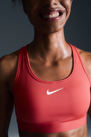 Brassière de sport ampliforme Nike Swoosh Medium Support - Corail
