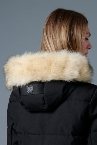 Parca com capuz Tigne Preto