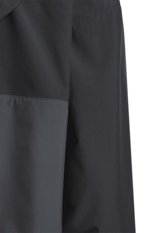 Coupe-vent à capuche Essentials Seasonal - Noir