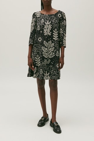 Vestido trapézio Preto e cru