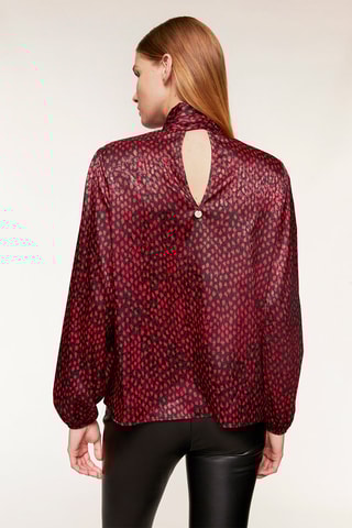 Blusa Preto e vermelho