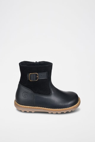Botas de couro  
Preto