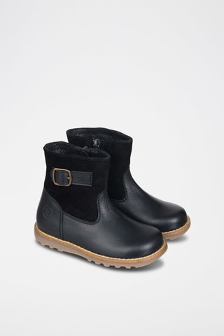 Botas de couro  
Preto
