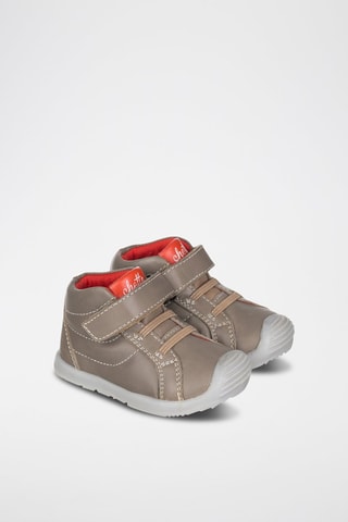 Sapatos em couro 
Cinzento