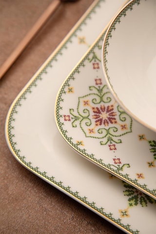 Service en porcelaine - 26 pièces 