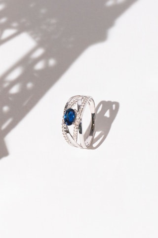 Anel Rien que Toi Ouro branco, safira e diamantes