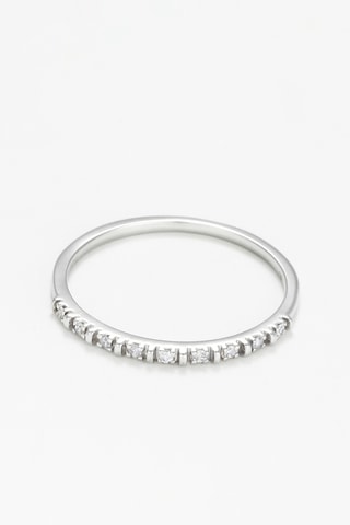 Anel 
Ouro branco e diamantes