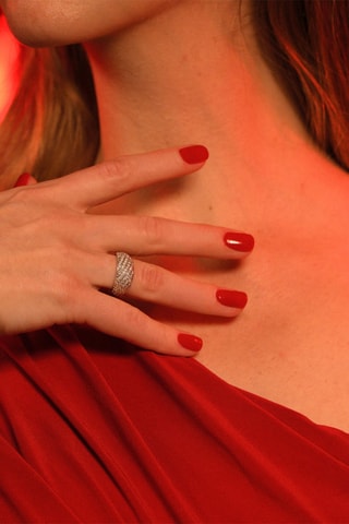 Anel 
Ouro branco e diamantes