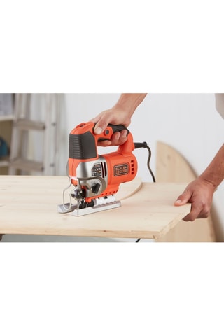 Scie sauteuse - 650 W - 2 accessoires - Mallette de transport