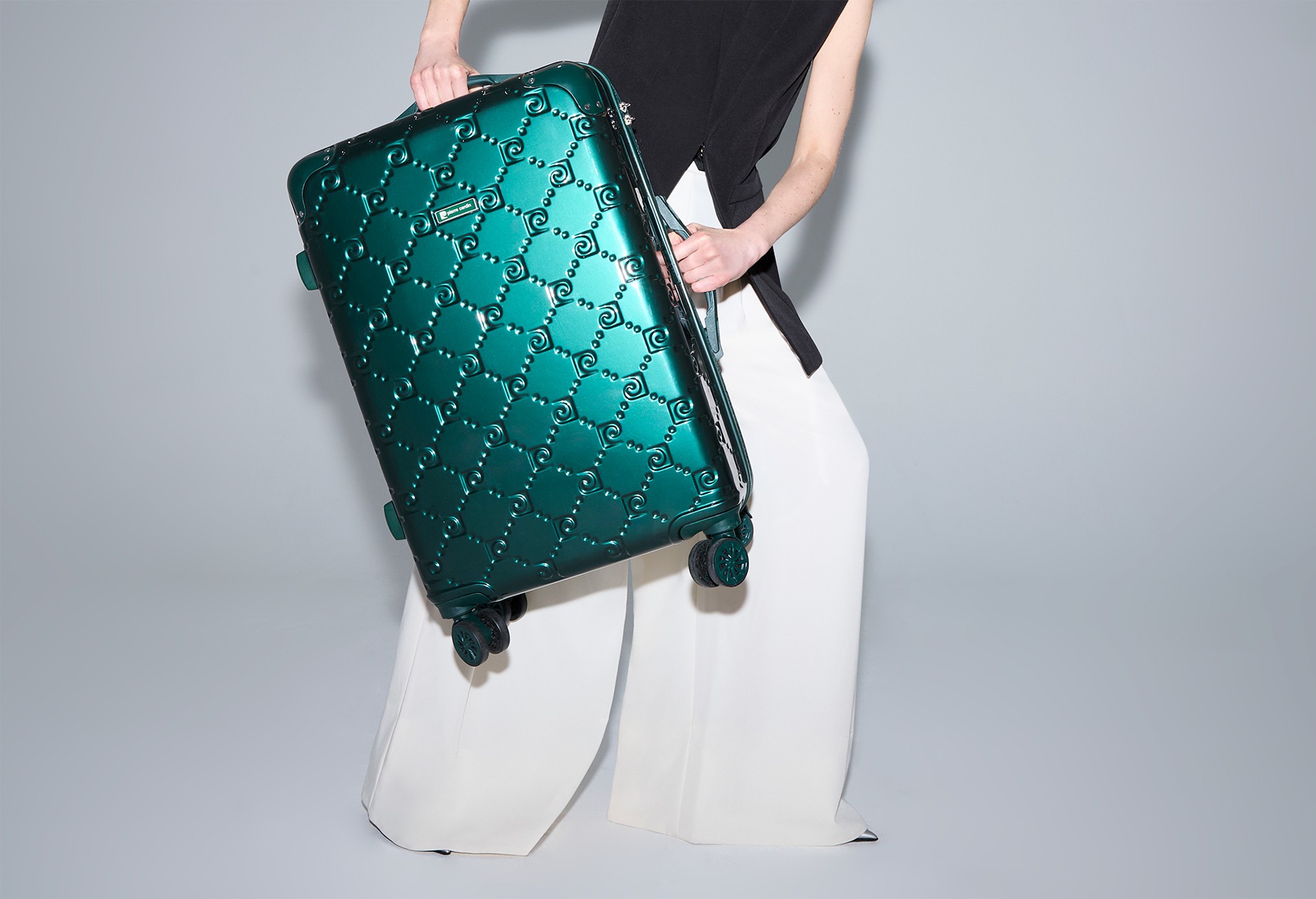 PIERRE CARDIN pas cher sur SHOWROOMPRIVÉ