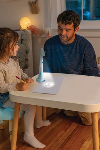 Projecteur de dessins rechargeable Elsa La Reine de Neiges Disney - Dès 3 ans