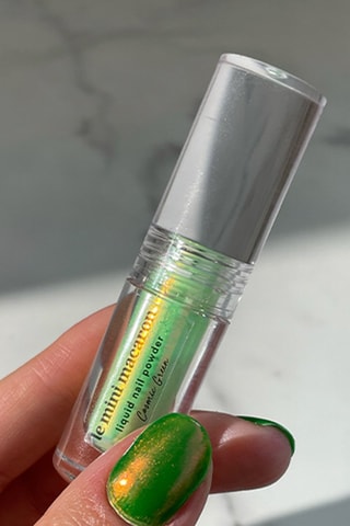 Pó líquido para unhas - Cosmic green - 2 ml