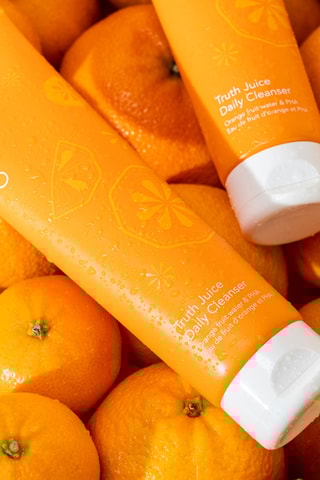 Gel nettoyant démaquillant quotidien Truth Juice - Tous types de peaux - 148 ml