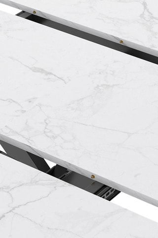 Mesa de jantar - 150 x 110 x 76 cm