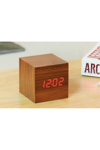Despertador Cube Click Clock Natural e vermelho