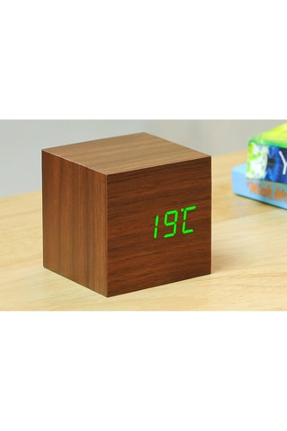 Despertador em nogueira Cube Click Clock Natural e verde
