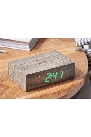 Despertador em madeira dura Flip Click Clock Natural e verde