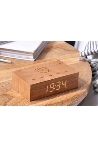 Despertador em madeira de cerejeira Flip Click Clock Natural
