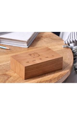 Despertador em madeira de cerejeira Flip Click Clock Natural