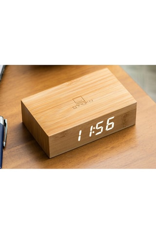 Despertador em bambu Flip Click Clock Natural