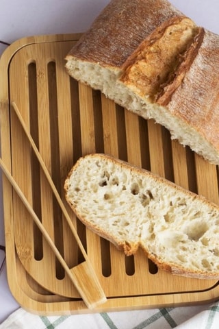 Planche à pain et pince à toast en bambou