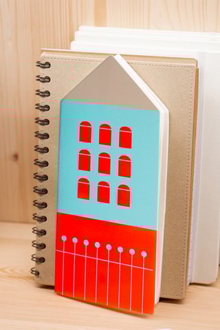 Schrift - 60 Pagina's - Rood - 22 x 9,3 x 1 cm