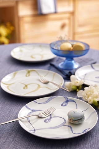 4 assiettes plates en porcelaine - 21 cm