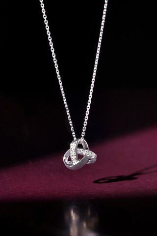 Hanger Noeud Elégance Witgoud en Diamanten