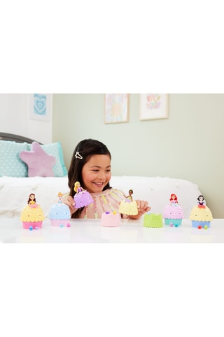 Boneca pequena Cupcake Doll Reveal Princesas Disney - 5 acessórios