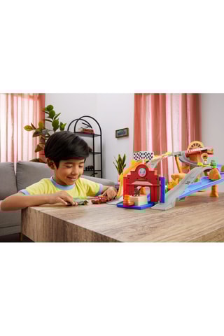 Conjunto pista de corrida Rescue Road Cars Disney Pixar Cars - A partir dos 48 meses