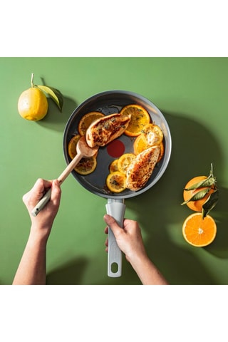 Sauteuse revêtement céramique  Renew On - 24 cm - 3,24 l