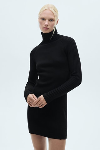 Robe courte maille col roulé - Noir