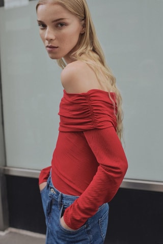 Blouse épaules découvertes - Rouge